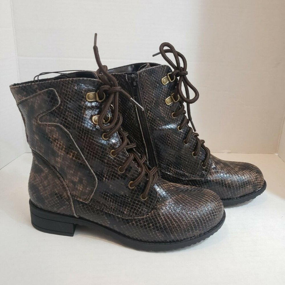White Mountain Tisbury Snake Print Combat Boot 5.5